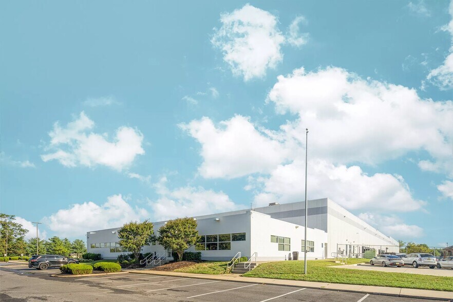 2303 Center Square Rd, Swedesboro, NJ for lease - Building Photo - Image 3 of 6