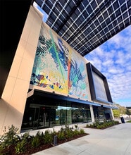 400 West Bay Dr, Largo, FL à louer Photo du bâtiment- Image 2 de 3