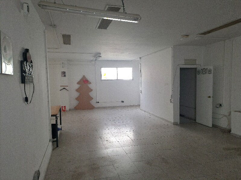 Calle de las Almortas, 17, Madrid, Madrid for lease Primary Photo- Image 1 of 7