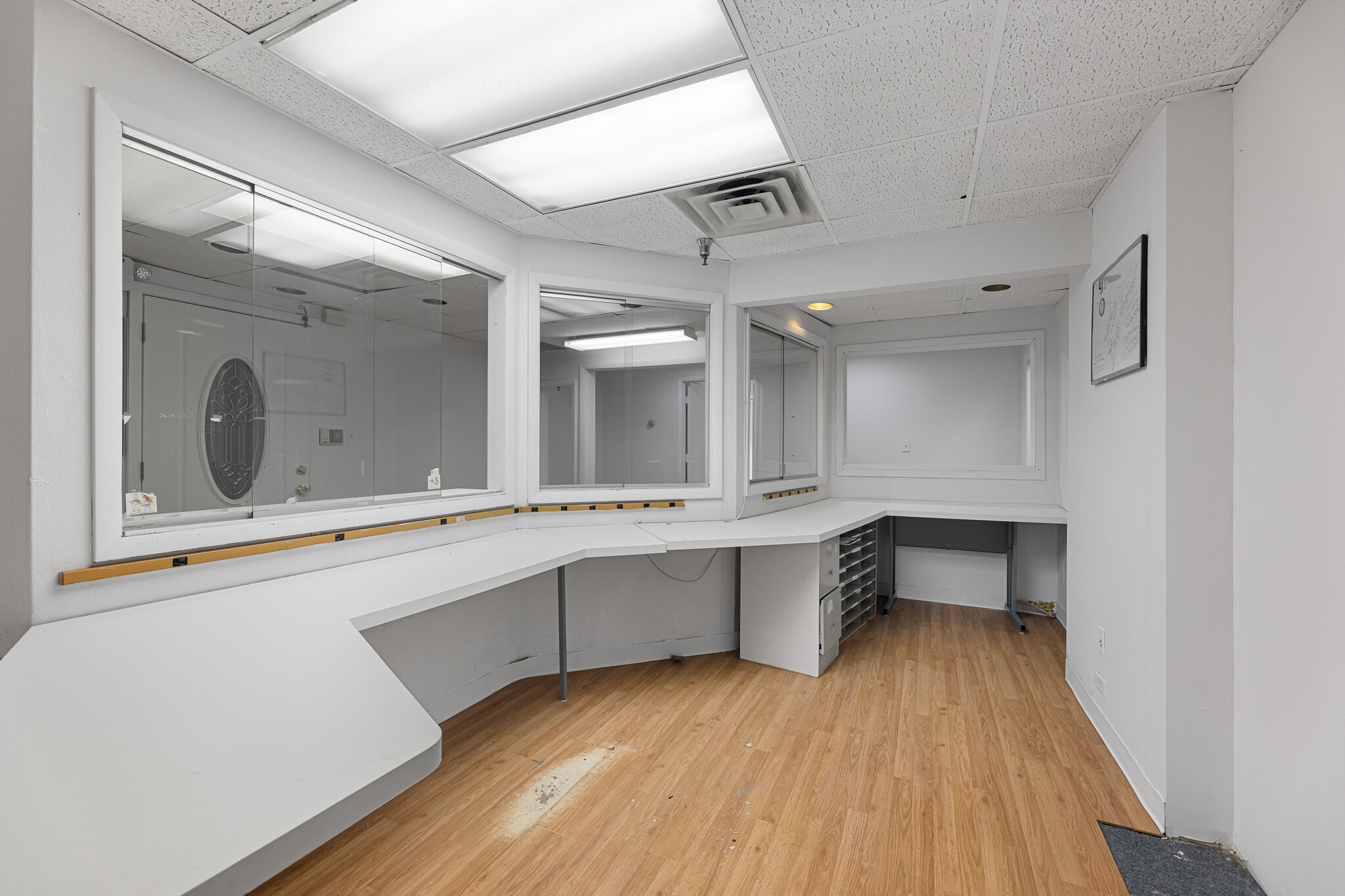 613 Ridge Rd, South Brunswick, NJ for lease Interior Photo- Image 1 of 14