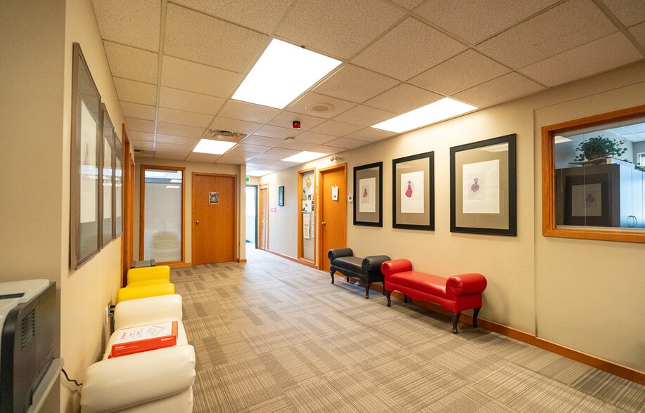 255 Sherbrook St, Winnipeg, MB à vendre - Photo du bâtiment - Image 2 de 15