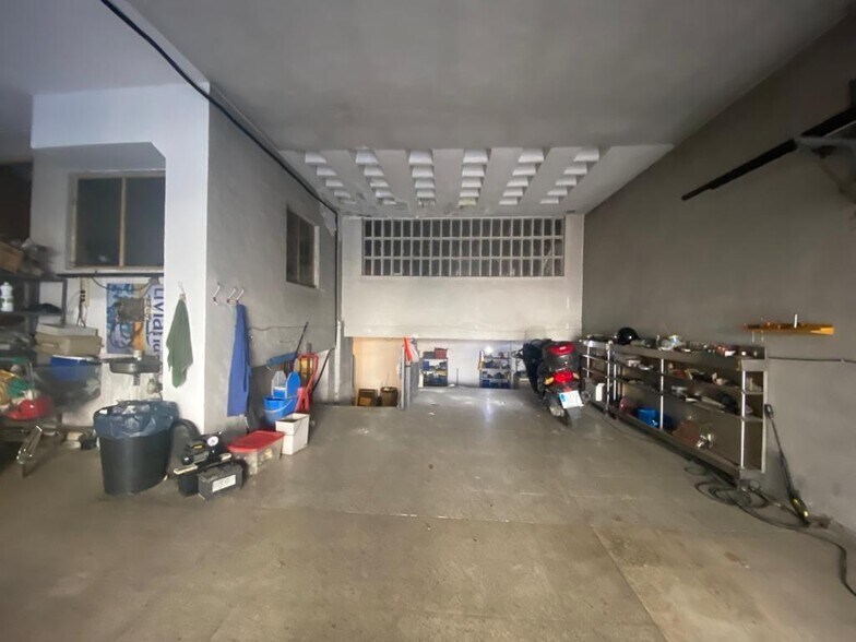 Commerce de détail dans Cáceres, Cáceres à vendre - Photo du bâtiment - Image 1 de 12