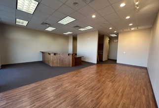 220 S Cliff Ave, Harrisburg, SD à louer Photo du bâtiment- Image 2 de 11