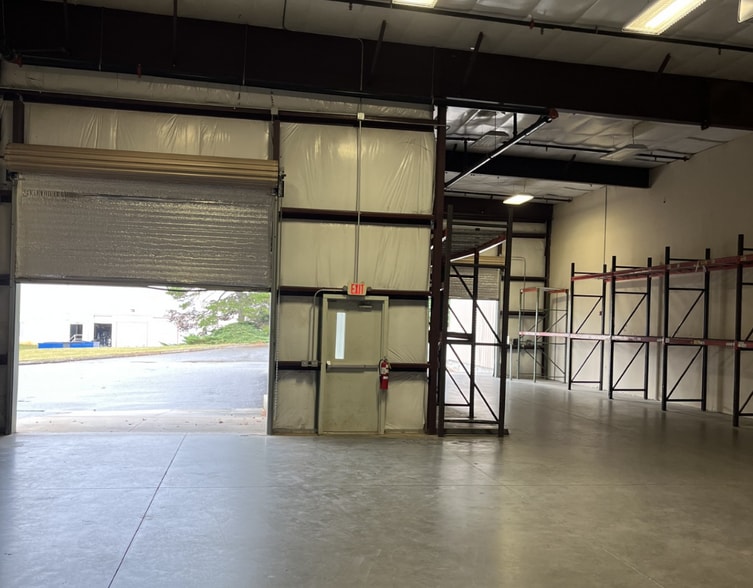 25 Smith Rd, Greenville, SC for lease - Building Photo - Image 3 of 3