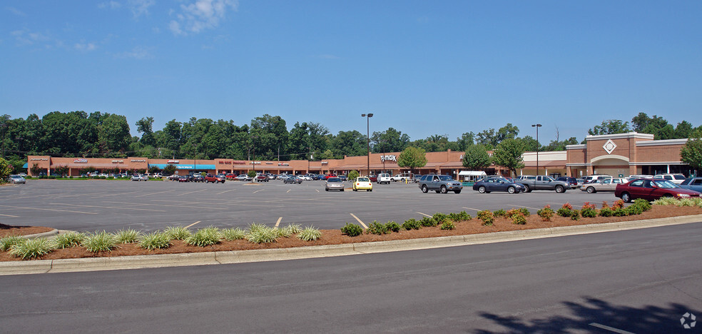 2727 S Church St, Burlington, NC for lease - Primary Photo - Image 3 of 10