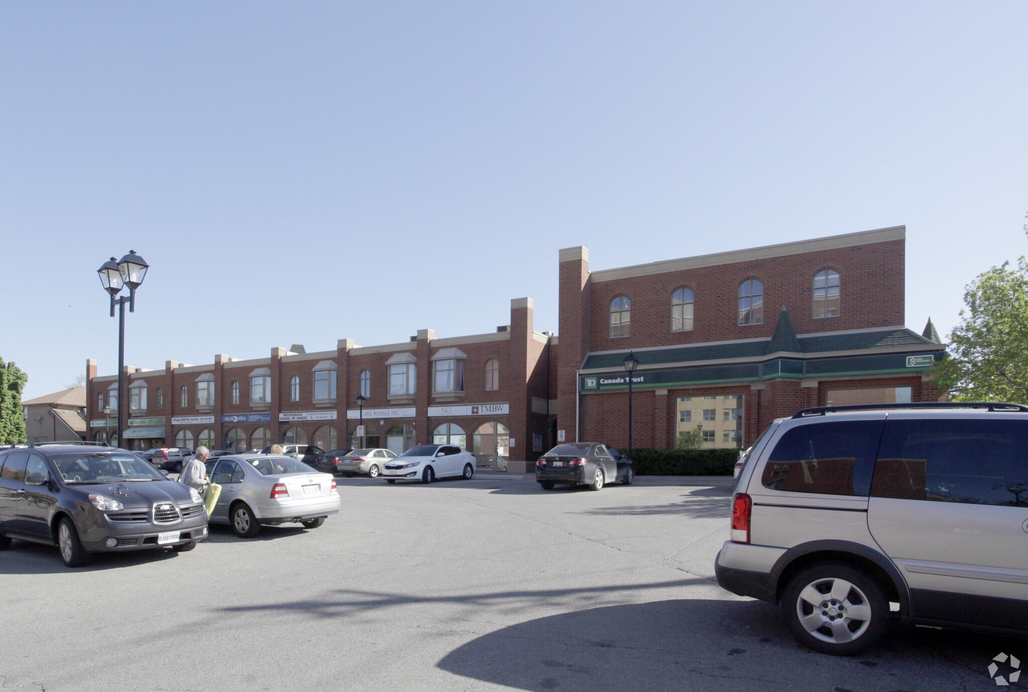 168 Queen St S, Mississauga, ON for sale Primary Photo- Image 1 of 1