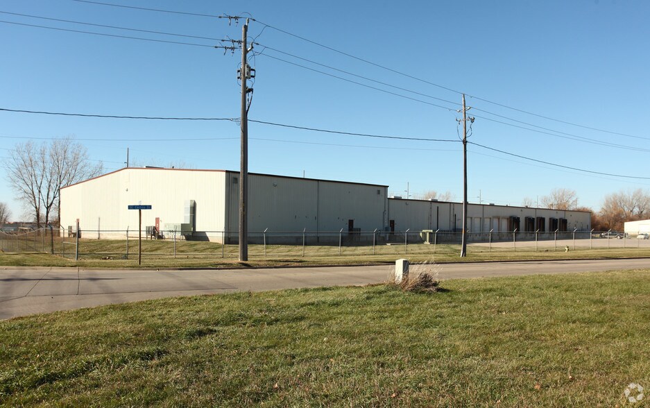 1610 SE Cortina Dr, Ankeny, IA for lease - Building Photo - Image 2 of 4