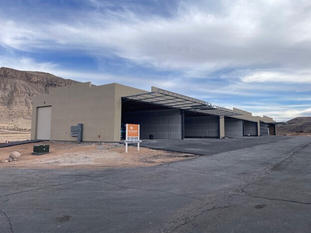 1403 W 4490 S, Hurricane, UT à vendre - Photo du bâtiment - Image 2 de 9