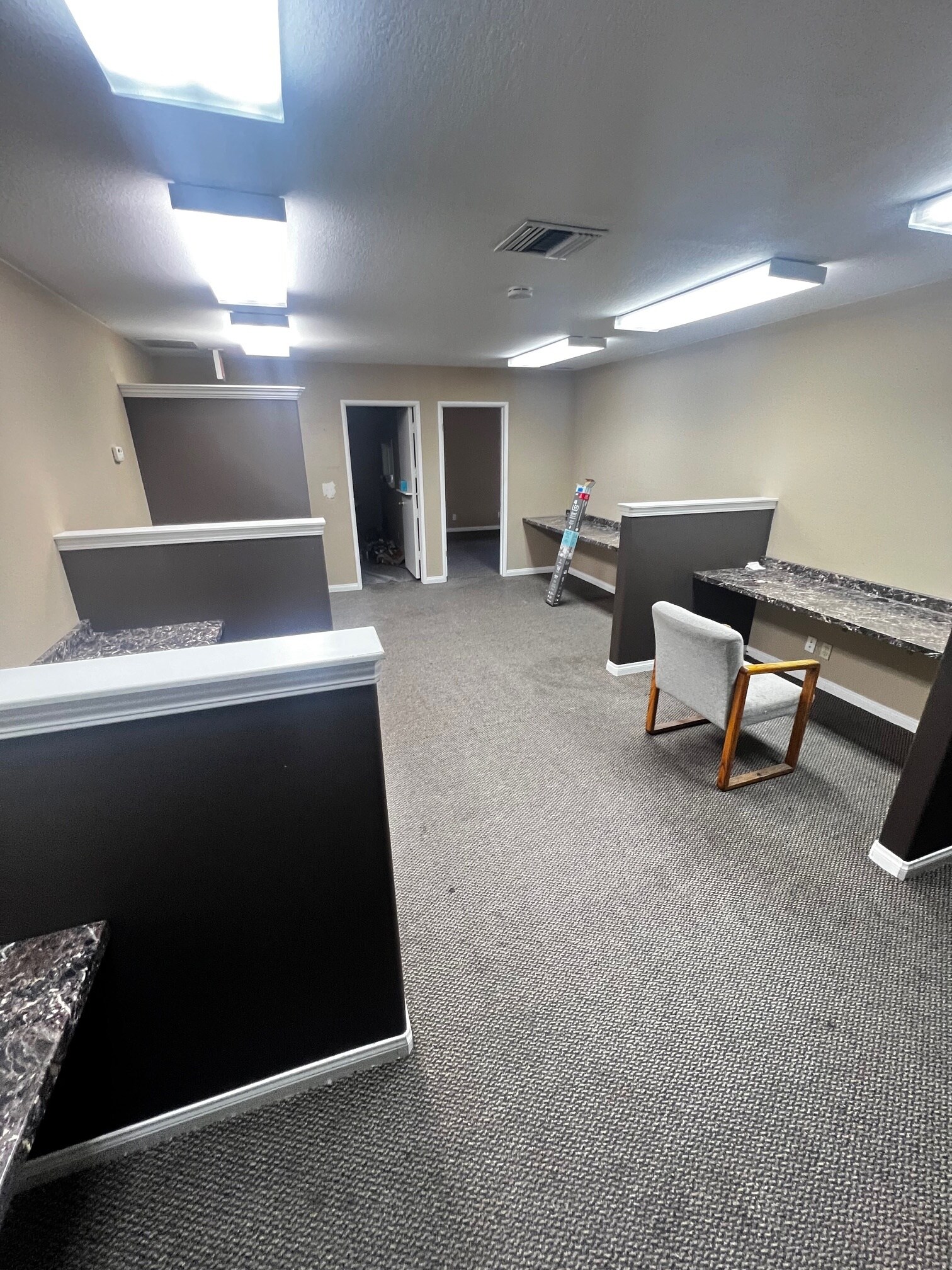 18582 Beach Blvd, Huntington Beach, CA for lease Interior Photo- Image 1 of 2