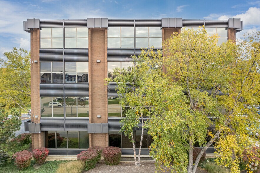 1200 Roosevelt Rd, Glen Ellyn, IL à louer - Photo du bâtiment - Image 2 de 11