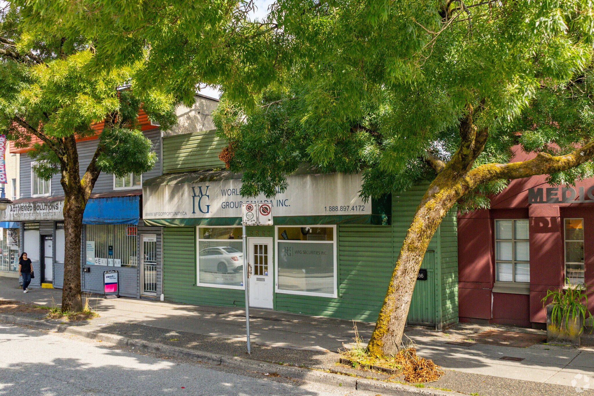 5552-5558 Joyce St, Vancouver, BC à vendre Photo principale- Image 1 de 1