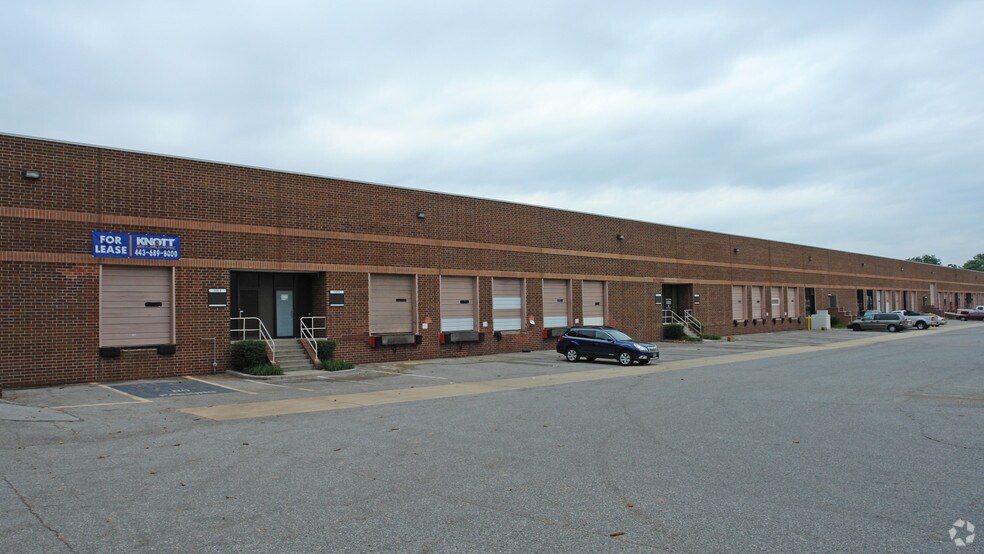 808 Barkwood Ct, Linthicum, MD à louer - Photo principale - Image 1 de 2