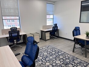 136 4th St N, Saint Petersburg, FL for lease Interior Photo- Image 1 of 2