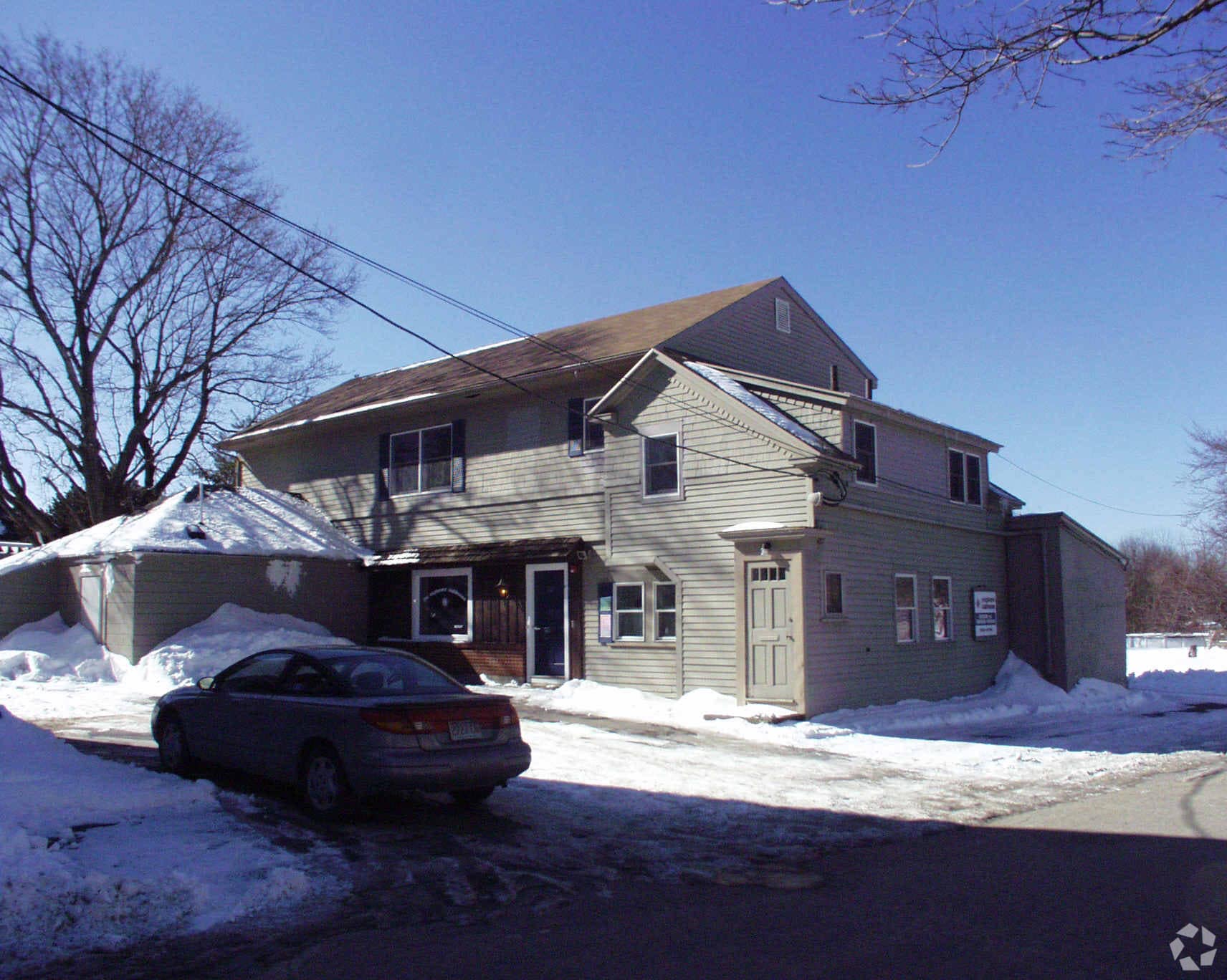 484 Burncoat St, Worcester, MA for sale Primary Photo- Image 1 of 19