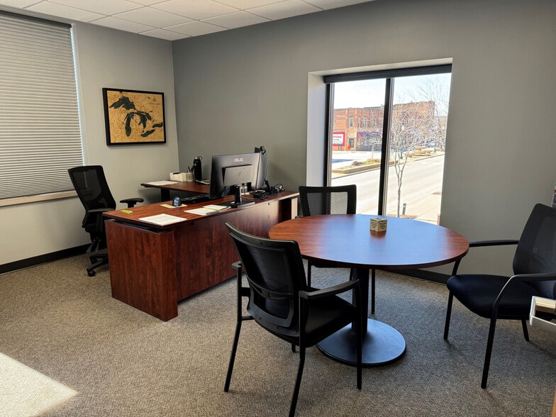 108 S Minnesota Ave, Saint Peter, MN for lease - Interior Photo - Image 2 of 6