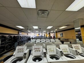 111 E University Dr, Denton, TX for lease Building Photo- Image 2 of 8