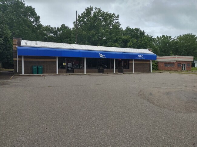 More details for 810-814 Market St, Cheraw, SC - Retail for Sale