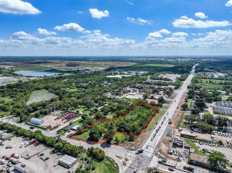 9300 Central Expressway, Dallas, TX à vendre - Photo du bâtiment - Image 2 de 12