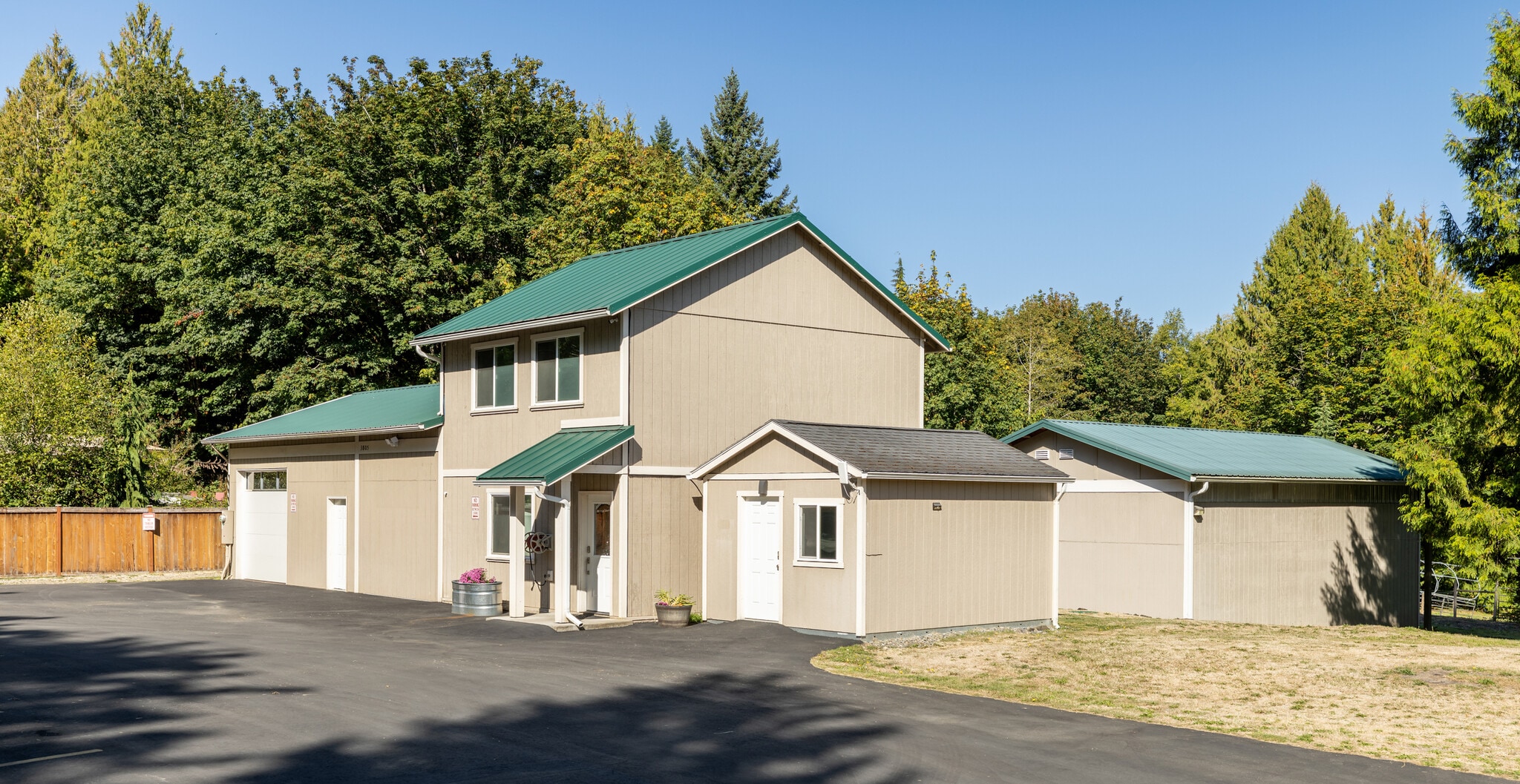 3805 SE Donato Ln, Port Orchard, WA for lease Primary Photo- Image 1 of 41