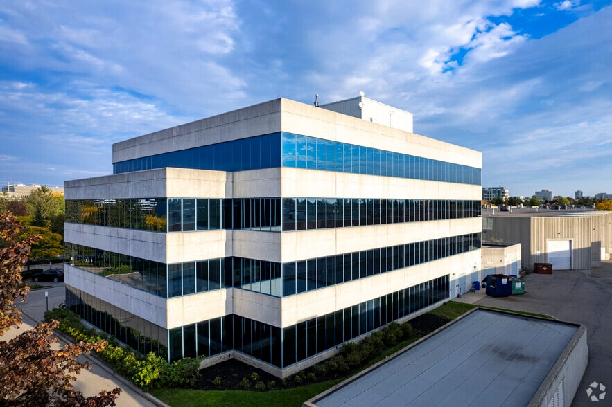 500 Hood Rd, Markham, ON à louer - Photo du bâtiment - Image 2 de 8