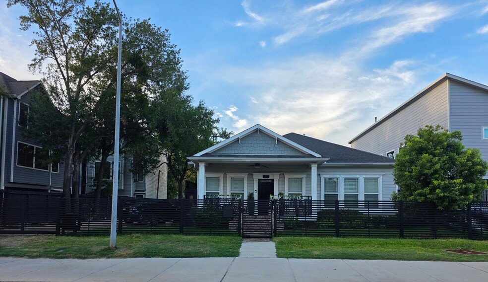 827 W 19th St, Houston, TX for sale - Building Photo - Image 1 of 1