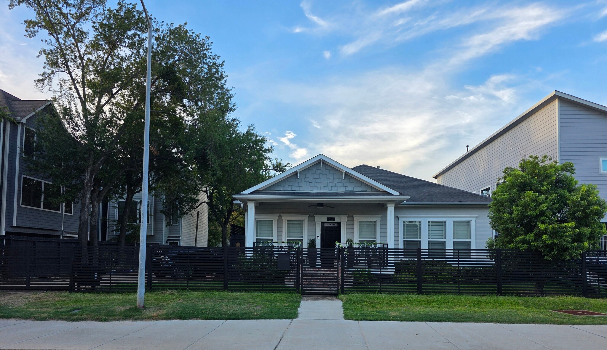 827 W 19th St, Houston, TX for sale Building Photo- Image 1 of 2