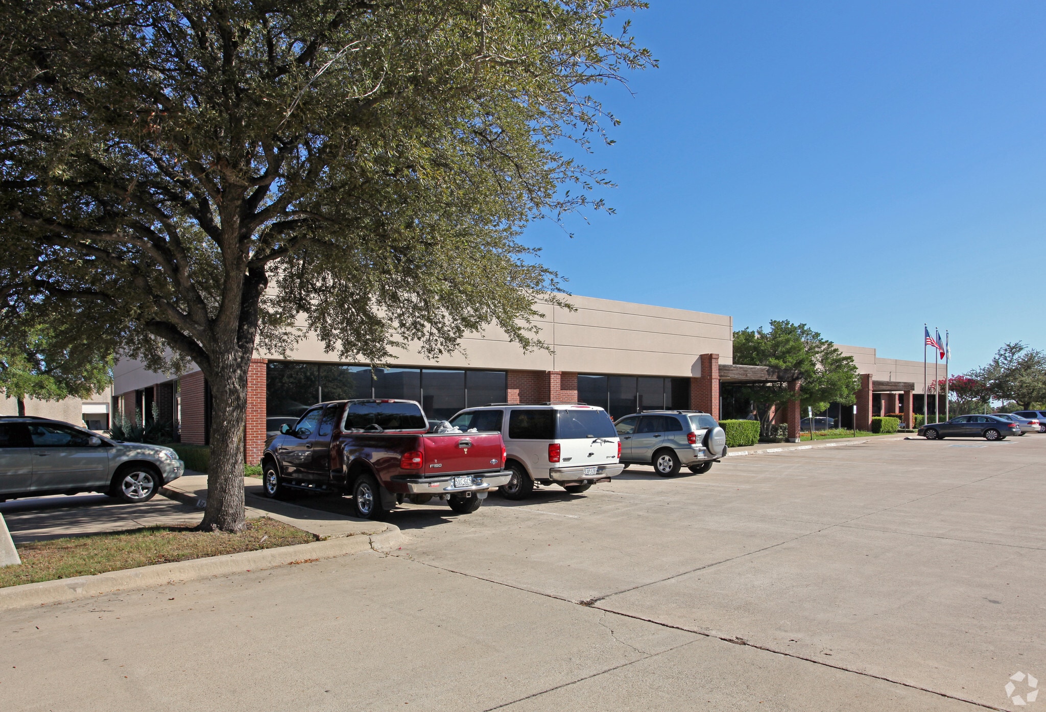 409 International Pky, Richardson, TX for lease Primary Photo- Image 1 of 3