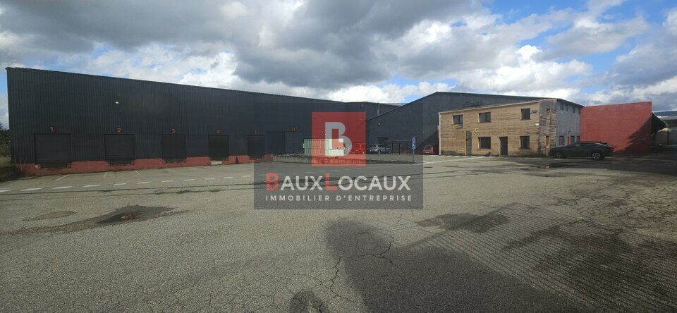 Industrial in L'Isle-sur-la-Sorgue for lease - Building Photo - Image 2 of 8