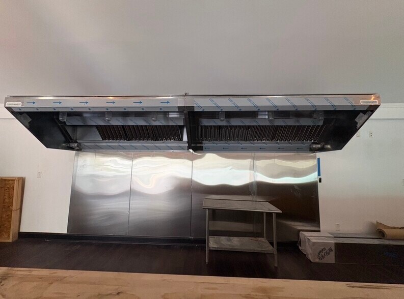 1411 N 17th St, Tampa, FL à louer - Photo du bâtiment - Image 3 de 14