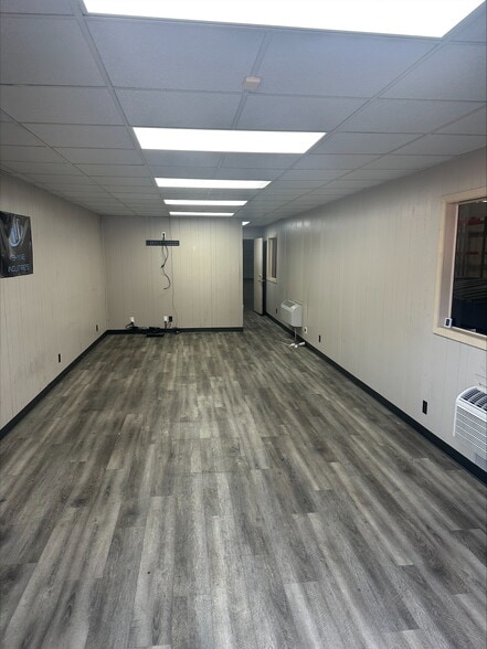 5708 N Shepherd Dr, Houston, TX for lease - Building Photo - Image 3 of 24