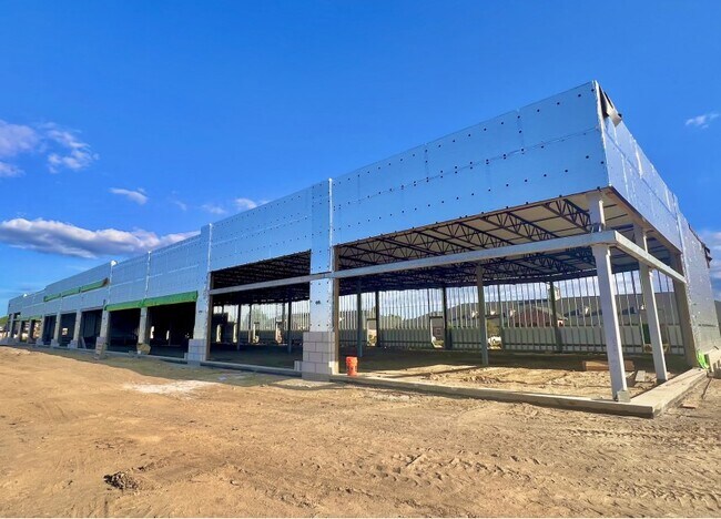 Plus de détails pour 42971 Garfield Rd, Clinton Township, MI - Commerce de détail à louer