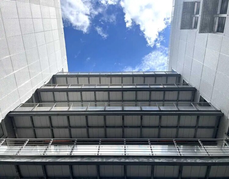Bureau dans Lyon à louer - Photo du bâtiment - Image 2 de 3