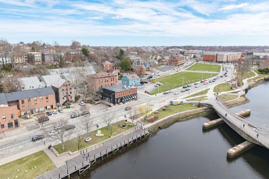 345 S Water St, Providence, RI à louer - Photo du bâtiment - Image 2 de 14