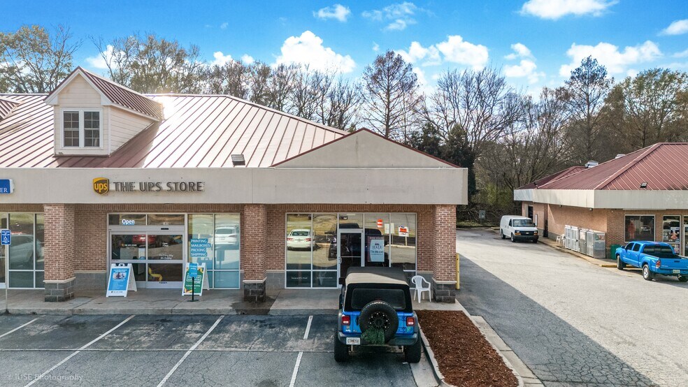 11242 Cumming Hwy, Canton, GA à louer - Photo du bâtiment - Image 2 de 19