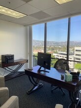 8383 Wilshire Blvd, Beverly Hills, CA à louer Photo intérieure- Image 2 de 3