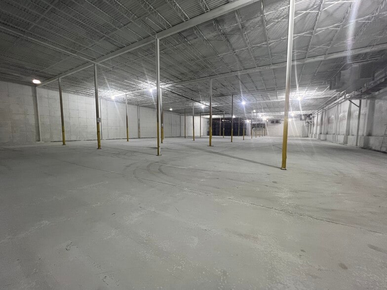 1801 Bradford Ave, Leesburg, FL for lease - Interior Photo - Image 2 of 14