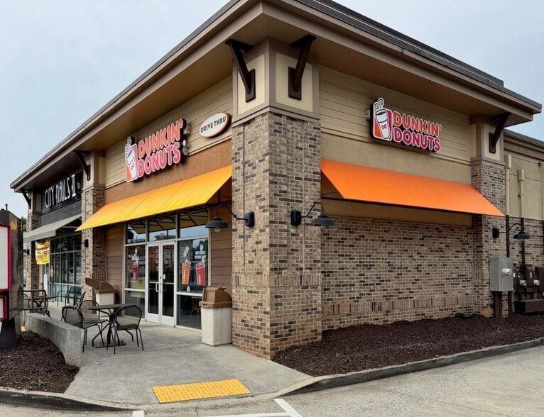 8879 Dallas Acworth Hwy, Dallas, GA for lease - Building Photo - Image 1 of 10