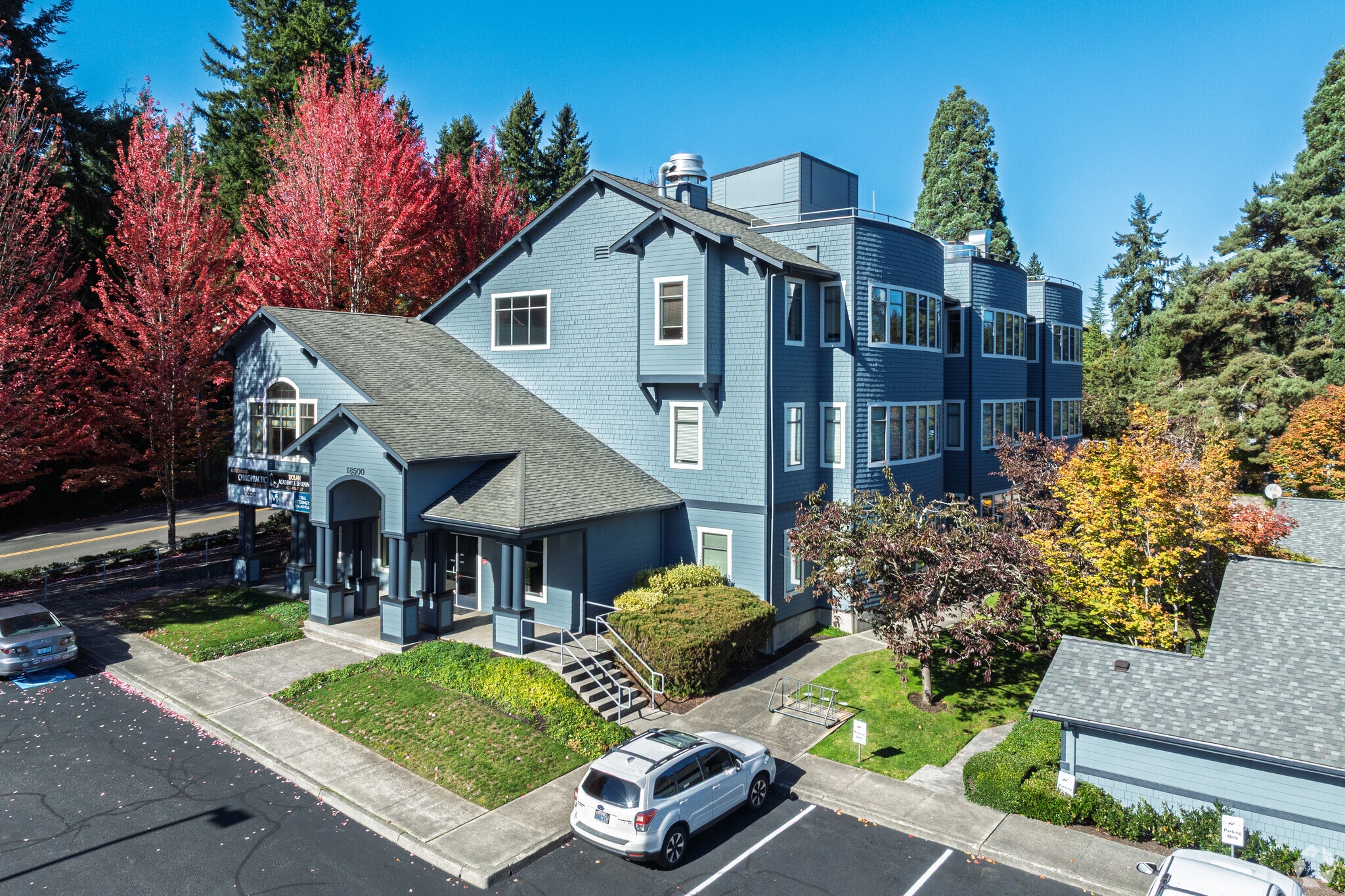 18500 156th Ave NE, Woodinville, WA for lease Primary Photo- Image 1 of 6