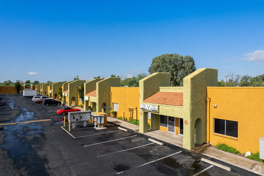 4500 E Speedway Blvd, Tucson, AZ for lease - Building Photo - Image 2 of 6