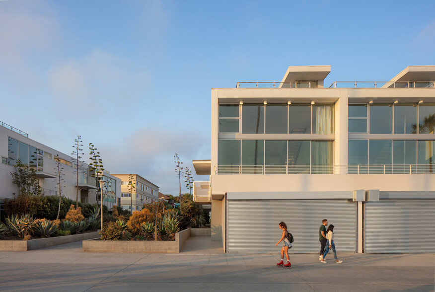 701 Ocean Front Walk, Venice, CA for lease - Building Photo - Image 3 of 14