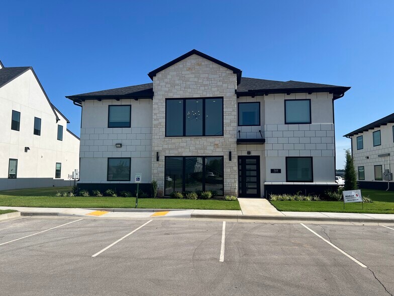 7631 E 126th St S, Bixby, OK à louer - Photo du bâtiment - Image 2 de 13