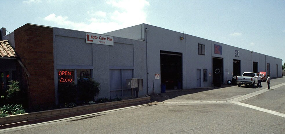 1030 N Main St, Orange, CA à louer - Autre - Image 2 de 7