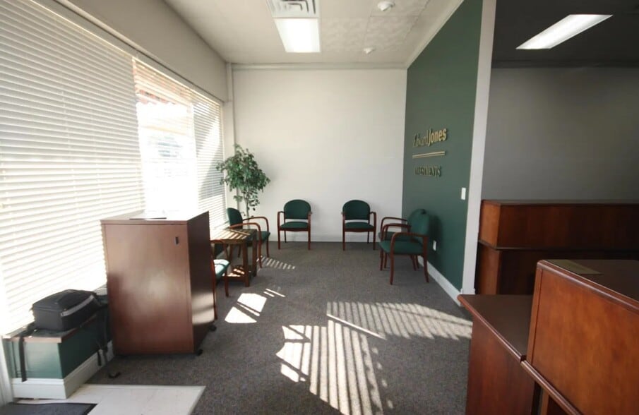 106 S Main St, Nashville, AR for sale - Interior Photo - Image 2 of 2