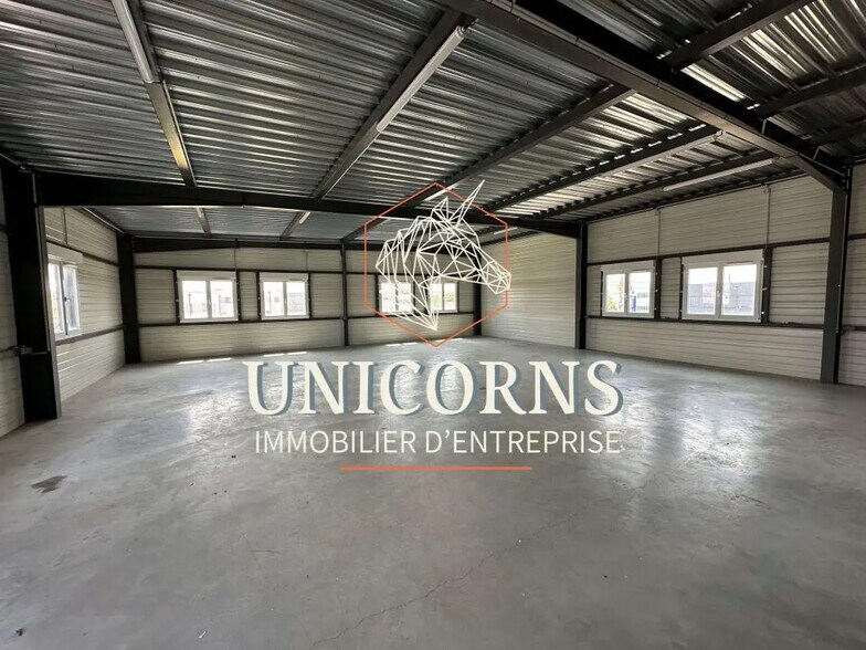Industrial in Toulouse for lease - Interior Photo - Image 3 of 4