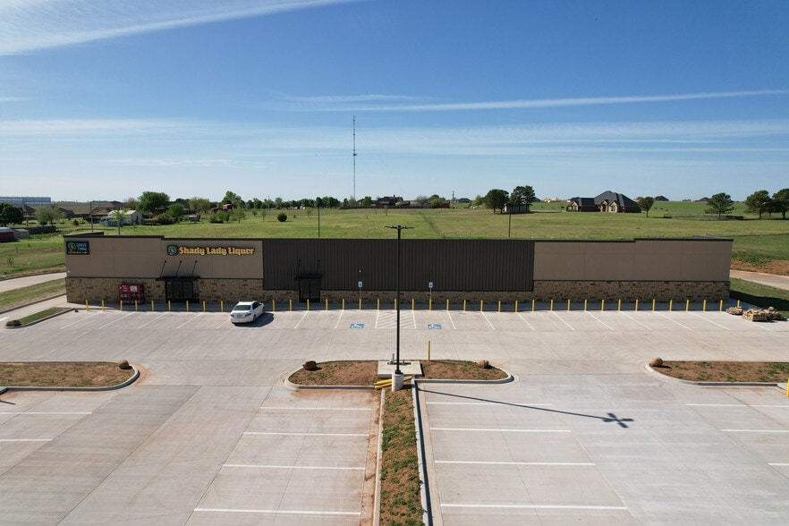 5889 US Highway 277, Elgin, OK à louer - Photo du bâtiment - Image 1 de 1