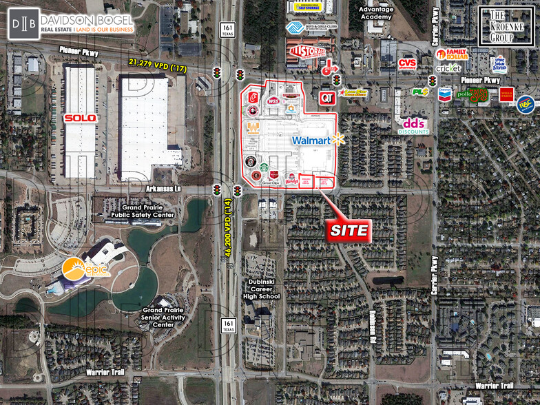 Arkansas Ln, Grand Prairie, TX for sale - Building Photo - Image 1 of 2