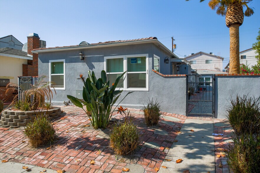 315 E Valencia Ave, Burbank, CA for sale - Building Photo - Image 1 of 9
