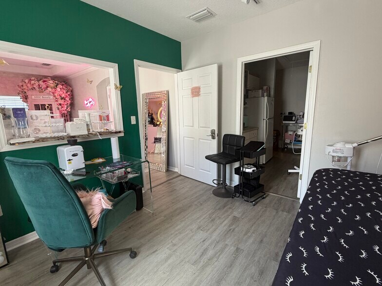 5807 Argerian Dr, Wesley Chapel, FL à louer - Photo du bâtiment - Image 3 de 32
