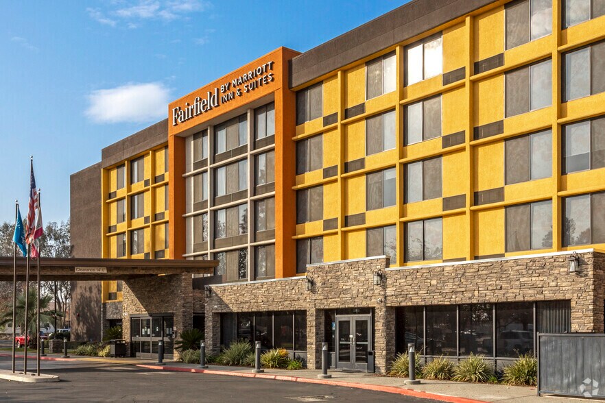 3540 Rosedale Hwy, Bakersfield, CA à vendre - Photo principale - Image 2 de 24