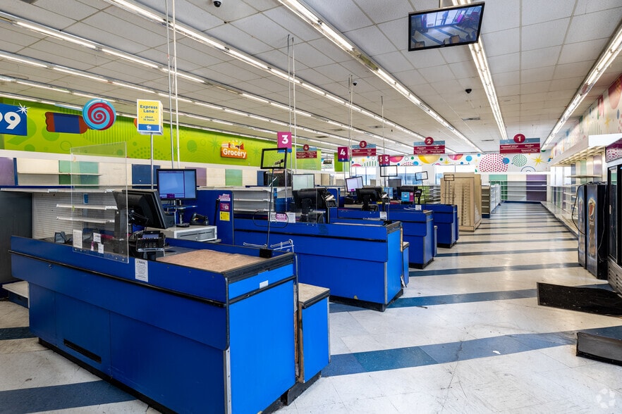 852 N La Brea Ave, Los Angeles, CA for lease - Building Photo - Image 3 of 18